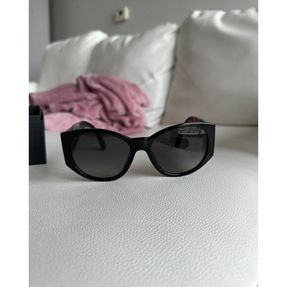 Never Worn Chanel Polarized Oval Sunglasses - Picture 2 of 5